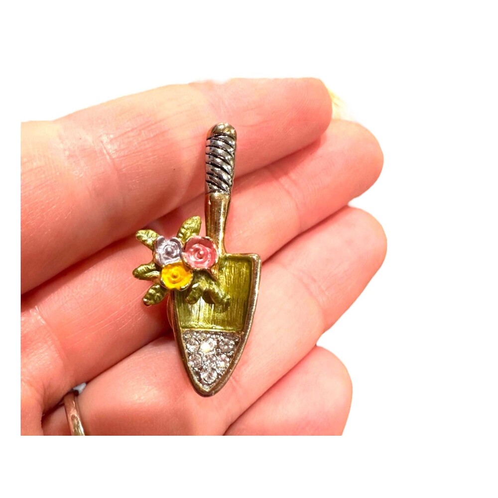 Vintage garden  brooch Gardening Pin Gardening Lover Plant Lover Gift